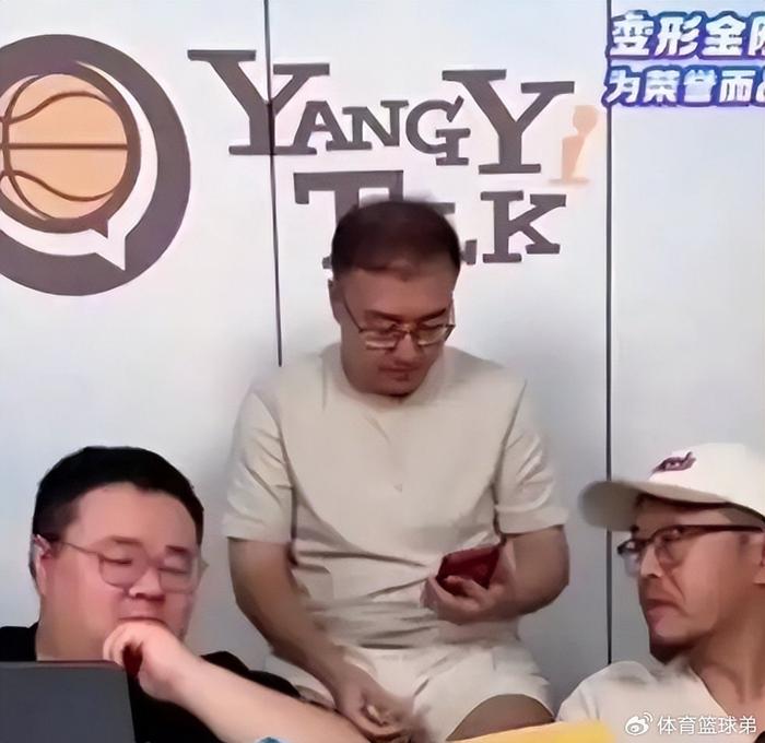 经纪人和杨毅同时爆料!林书豪在CBA遭国内球员恐吓,再突破就被废掉